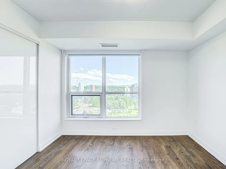 275 Village Green Sq #1920 — Photo 27