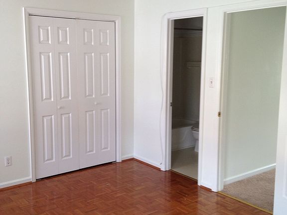 5th image of 7 Westdale Dr