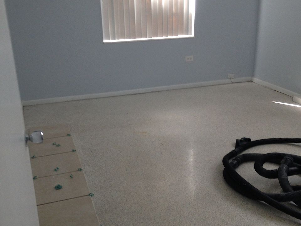 2nd image of 3950 Roxane Blvd APT 6