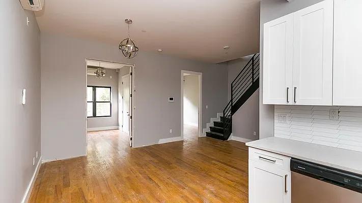 Rented by Nooklyn NYC LLC | media 4