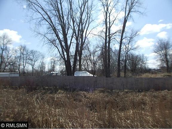 4th image of 8725 Highway 7