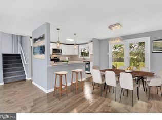 19 Briar Creek Rd, Sicklerville, NJ 08081