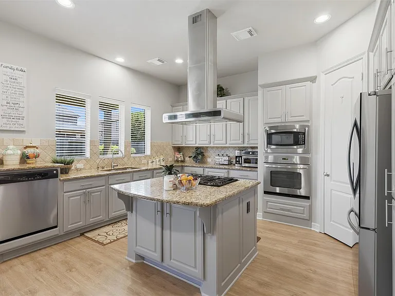 18800 N Bee Cave Springs Cir — Photo 13