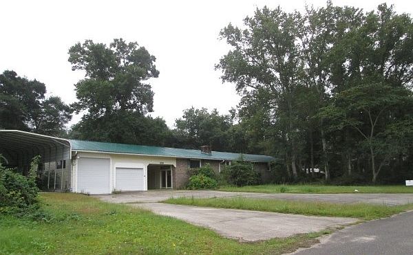 1st image of 338 NE 48th St