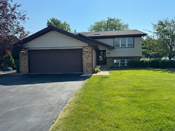 13739 W Ironwood Cir, Homer Glen, IL 60491