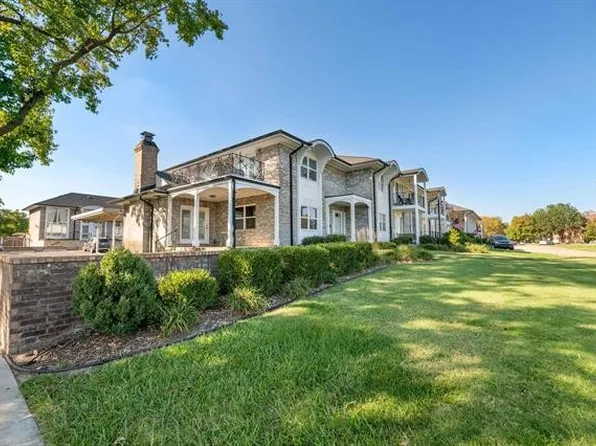 711 N Stackman Dr APT D, Wichita, KS 67203