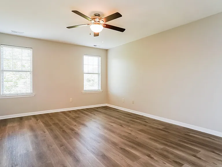 214 Callahan Trl — Photo 10