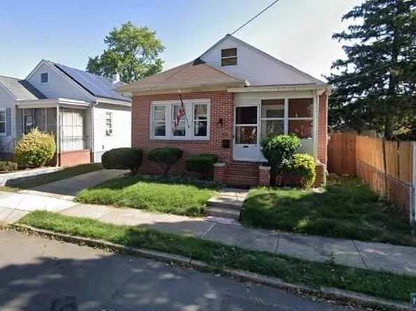 52 Emanuel St, Hamilton, NJ 08610