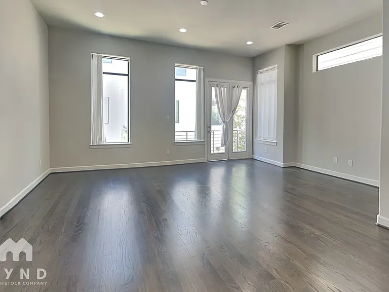 5309 Inker St — Photo 2