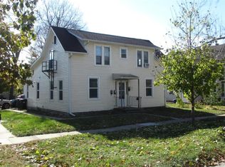 827 E Market St #1, Iowa City, IA 52245