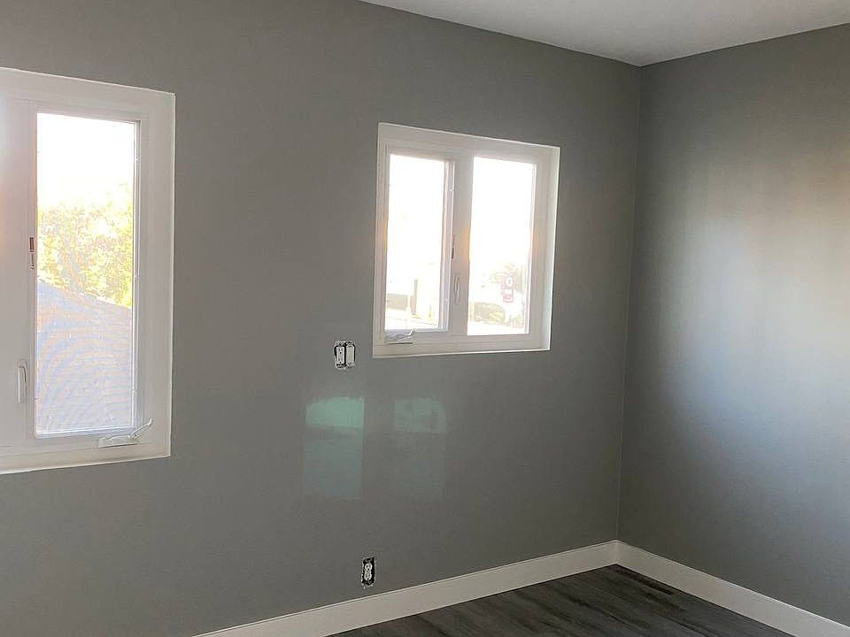 1st image of 405 W Broadway Suite D