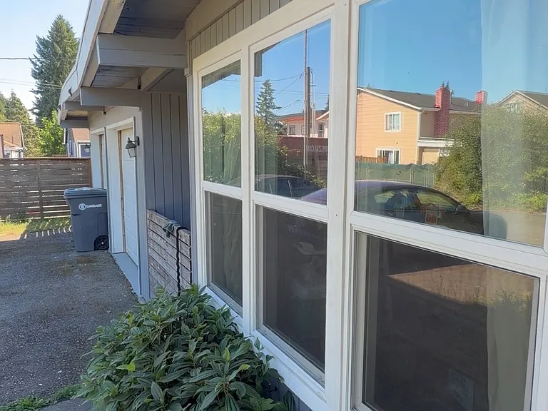 3428 S 173rd St — Photo 3