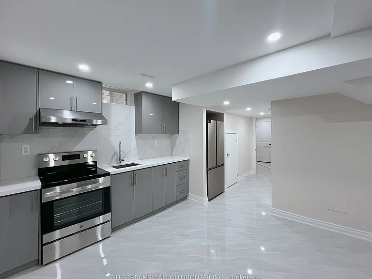 133 Jinnah Ave #BASEMENT — Photo 8