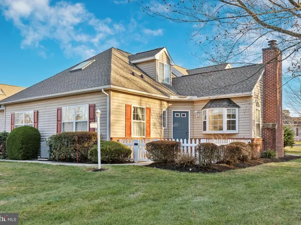 2402 Century Ln, Chadds Ford, PA 19317