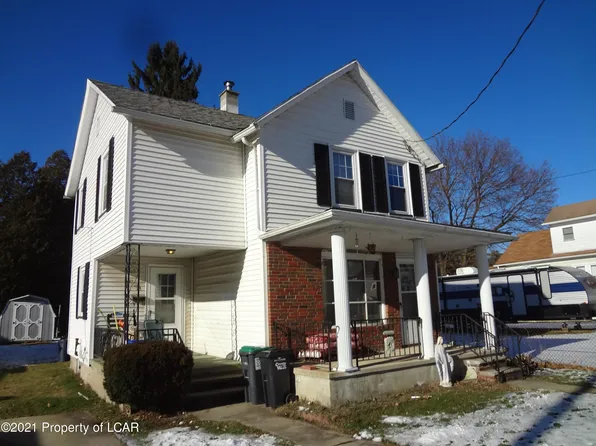 13 Maple St, West Wyoming, PA 18644