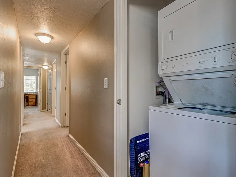 602 N 800 E #201 — Photo 11