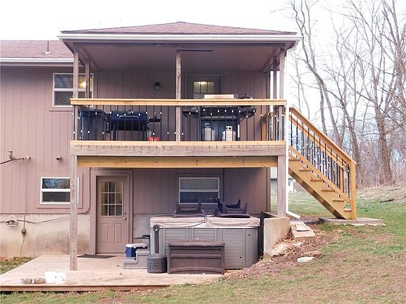 4th image of 5610 SE Meadow Ln