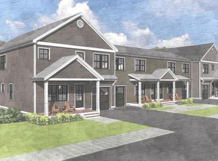 27 Daybreak Ln, Windham, ME 04062