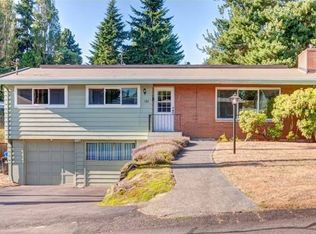 132 NE 165th St, Seattle, WA 98155