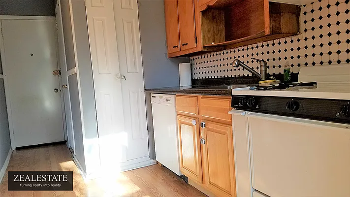 Rented by ZealEstate Group Inc | media 17