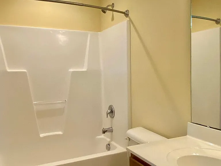 3921 Lexington Dr — Photo 13