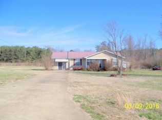 80 Moman Rd, Albertville, AL 35950