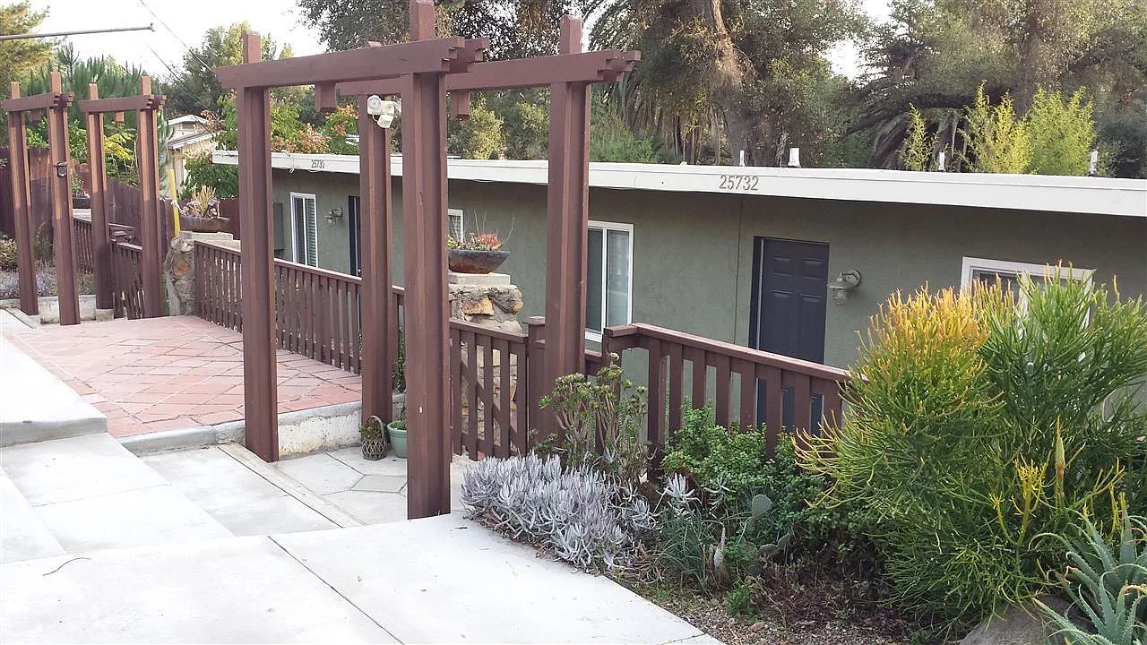 1 bed, 600 sqft, $1,800 — Photo 1