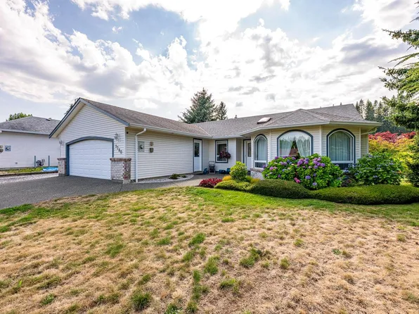 1780 Valley View Dr, Courtenay, BC V9N 8S4