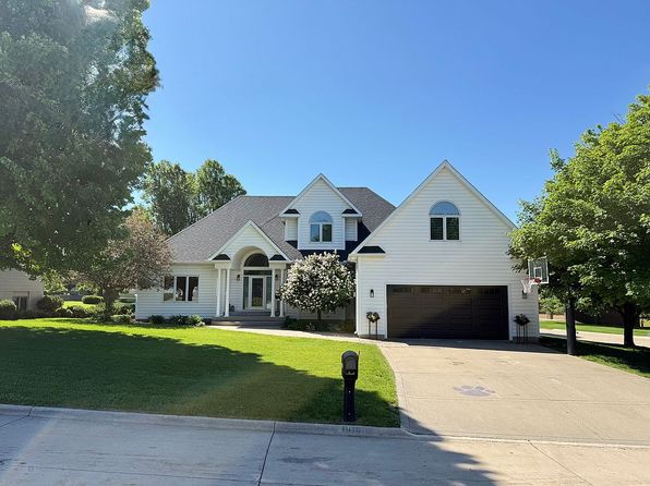 1016 Summit Dr