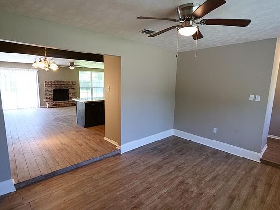 4th image of 19415 Wood Village Ln