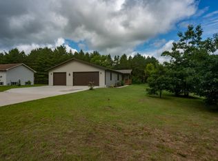330 E Parkway Dr, Coloma, WI 54930