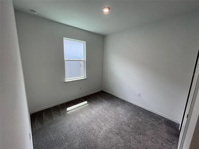 689 Crown Rose Dr — Photo 14