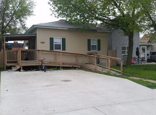 128 E 3rd St, Hastings, NE 68901