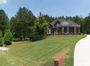 155 Surrey Chase Dr, Social Circle, GA 30025