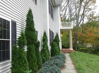 25 Milford Rd, Guilford, CT 06437