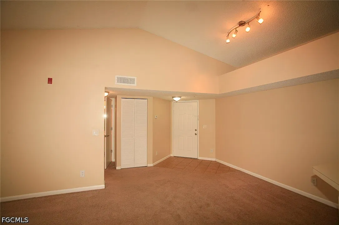 2 bed, 2.0 bath, 980 sqft, $1,499 — Photo 4