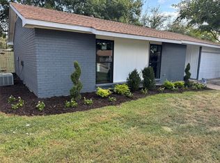 6024 Hillcrest Dr, Watauga, TX 76148