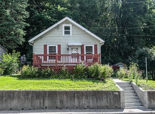 655 Kane St, Dubuque, IA 52001