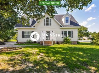 101 Clearwater Dr, Smithfield, NC 27577