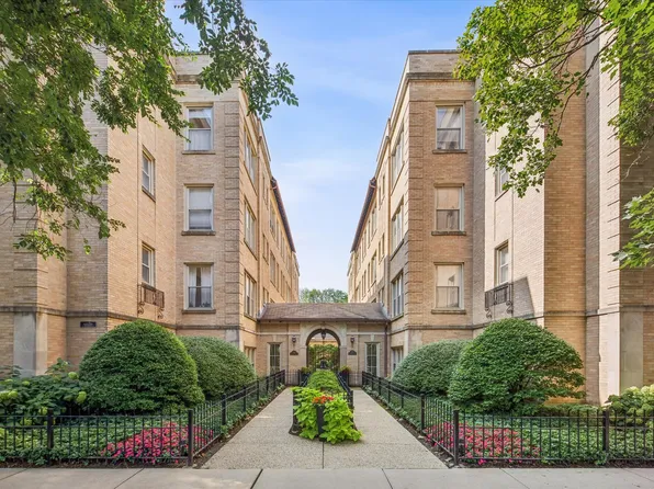 1733 W Balmoral Ave APT 3A, Chicago, IL 60640