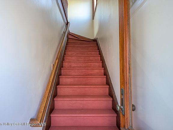 4th image of 843 Union Street