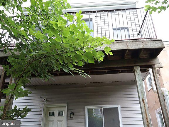 3rd image of 5024 Walton Ave