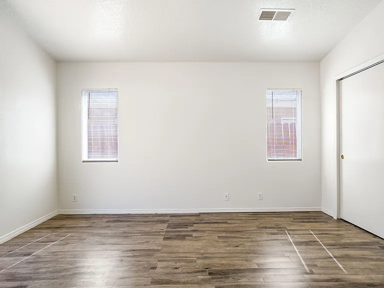 4705 Chow Ct NE — Photo 26