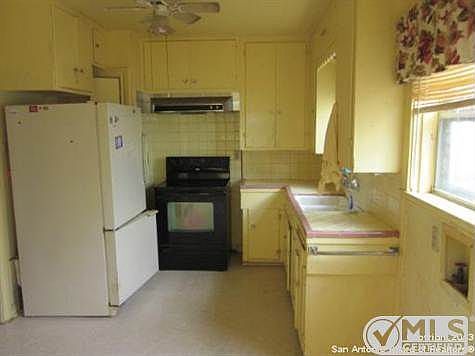 3rd image of 806 Halliday Ave