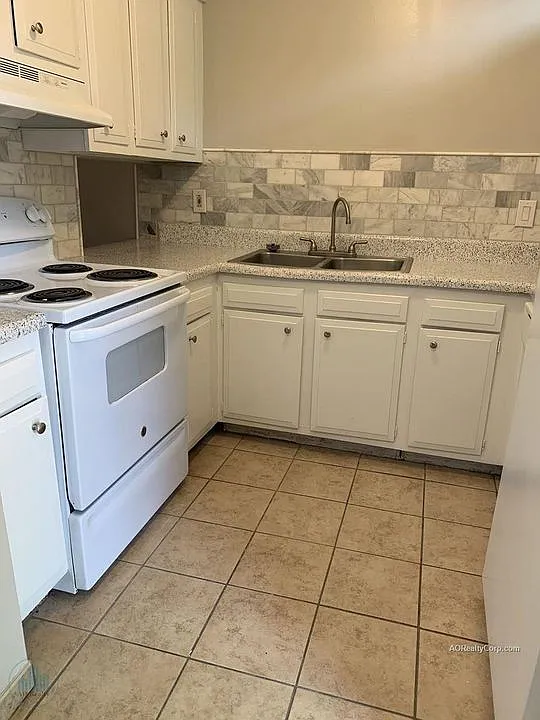 Meadowood Apartments — Photo 2
