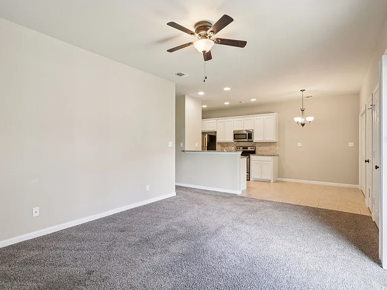 B2 - DUPLEX - 2BD, 2BA - 1054SF - Living/Dining Room