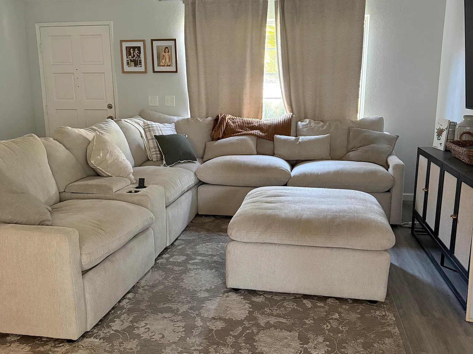 2 bed, 1.5 bath, 1062 sqft, $2,160 — Photo 2