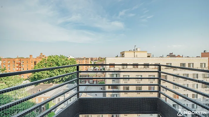 Rented by Nooklyn NYC LLC | media 44