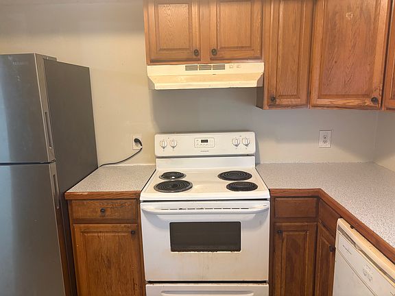 4th image of 5801 Tall Timbers Dr