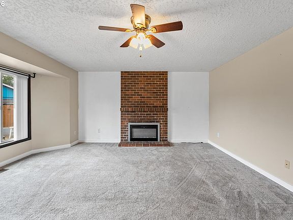 3rd image of 10606 SE 11th Cir
